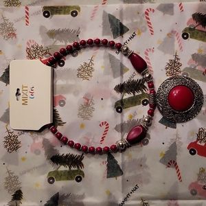 NWT necklace